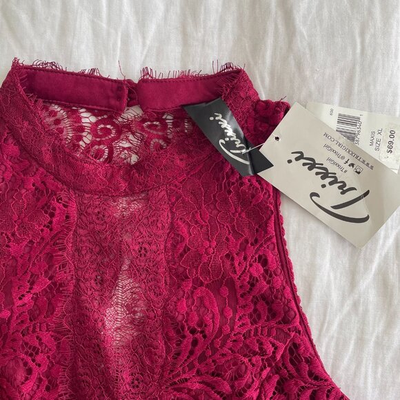 NWT Trixxi Lace Halter Dress (sz XL) - Picture 5 of 6